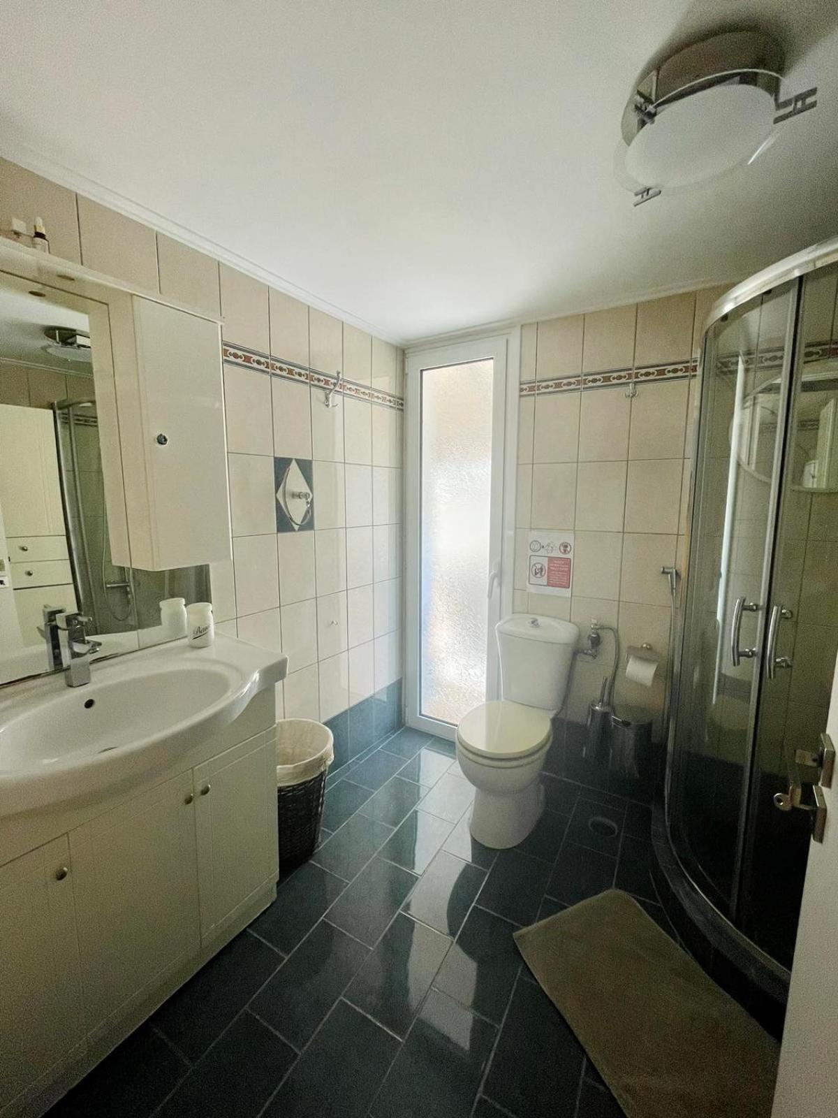 Beautiful View - 2 Bedroom Apartment Athènes Extérieur photo
